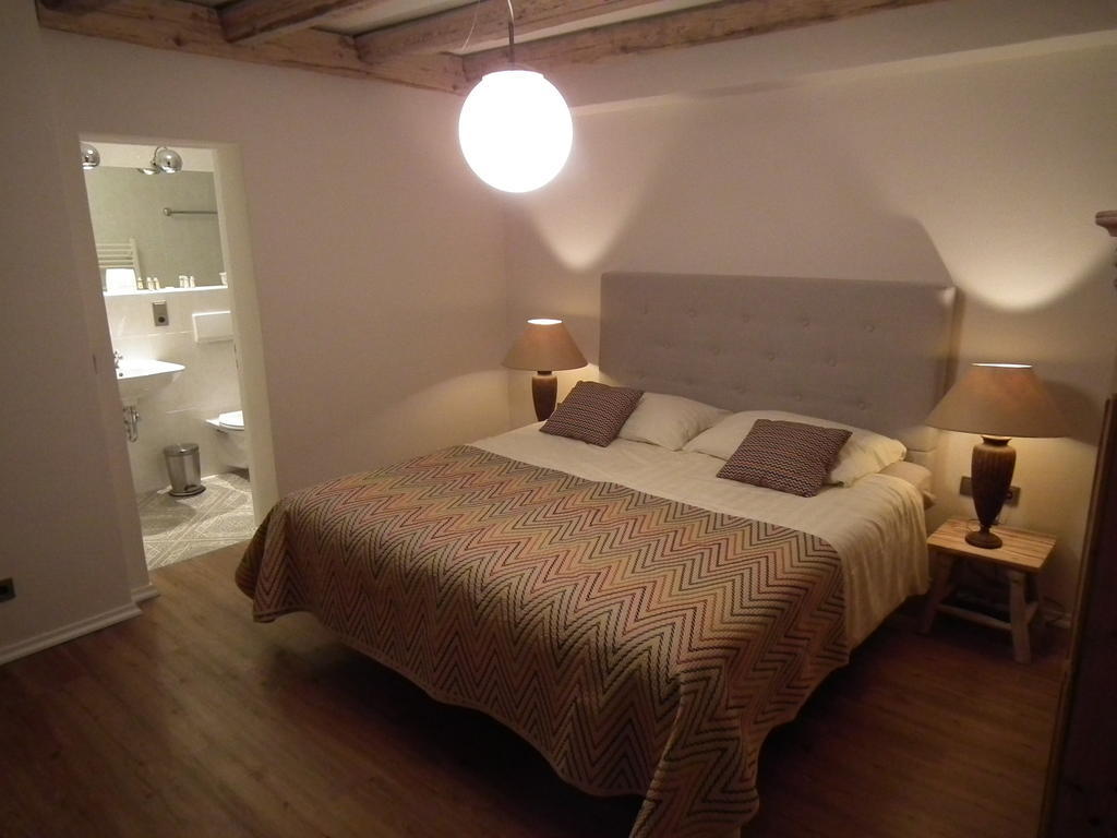 Hotel Cafe Del Maar Schalkenmehren Pokoj fotografie