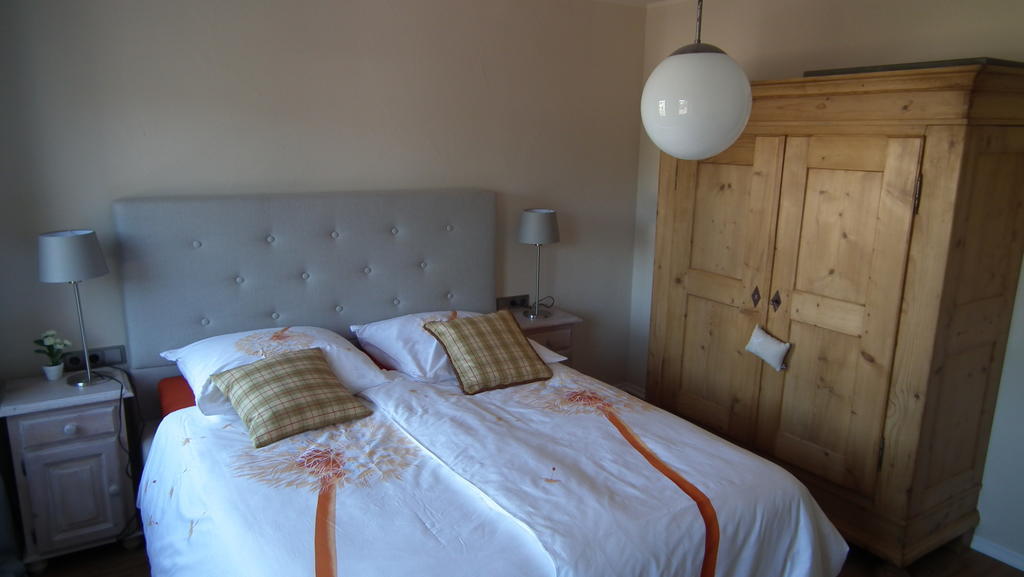 Hotel Cafe Del Maar Schalkenmehren Pokoj fotografie